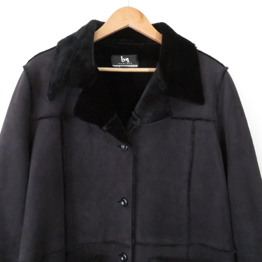 Blanc Noir Soft Coat - Picture 2 of 5
